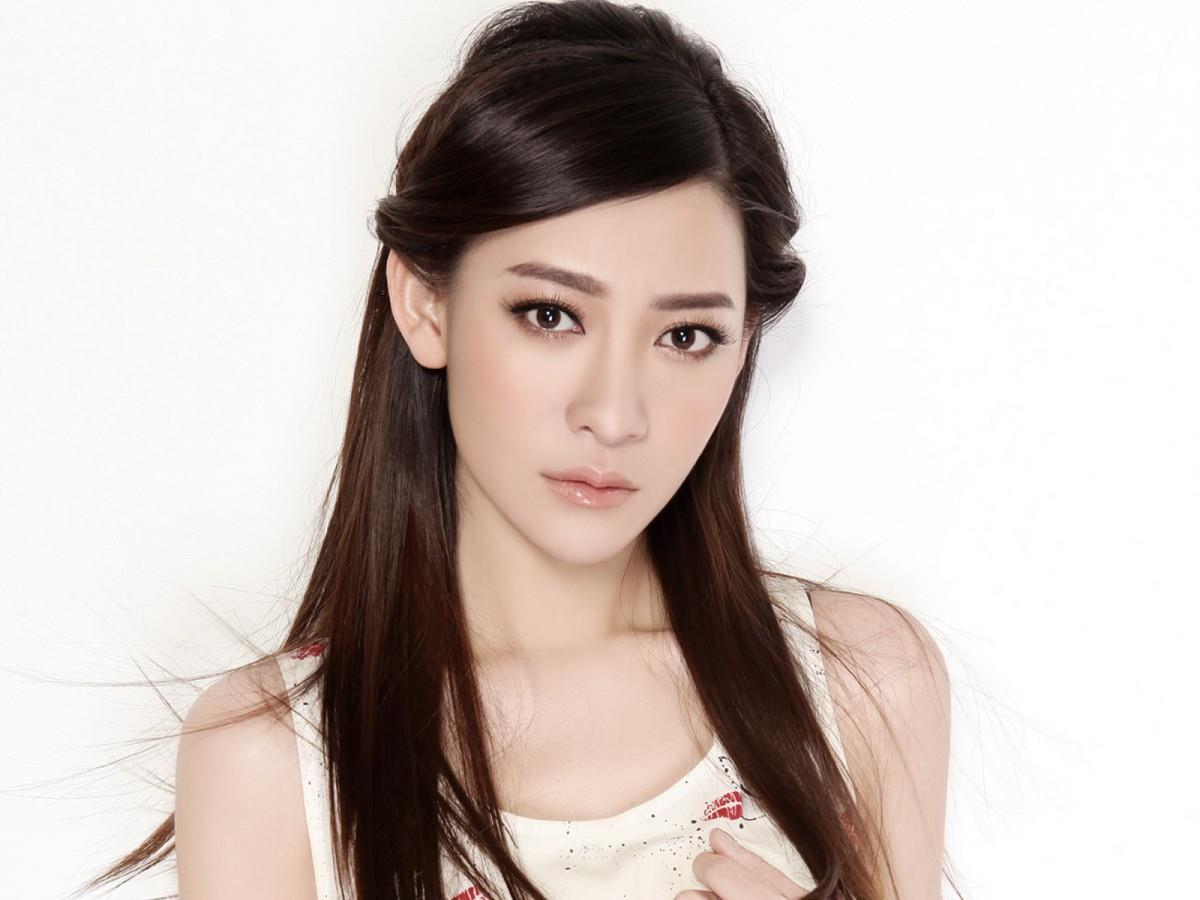 长发美女林冶图片大全