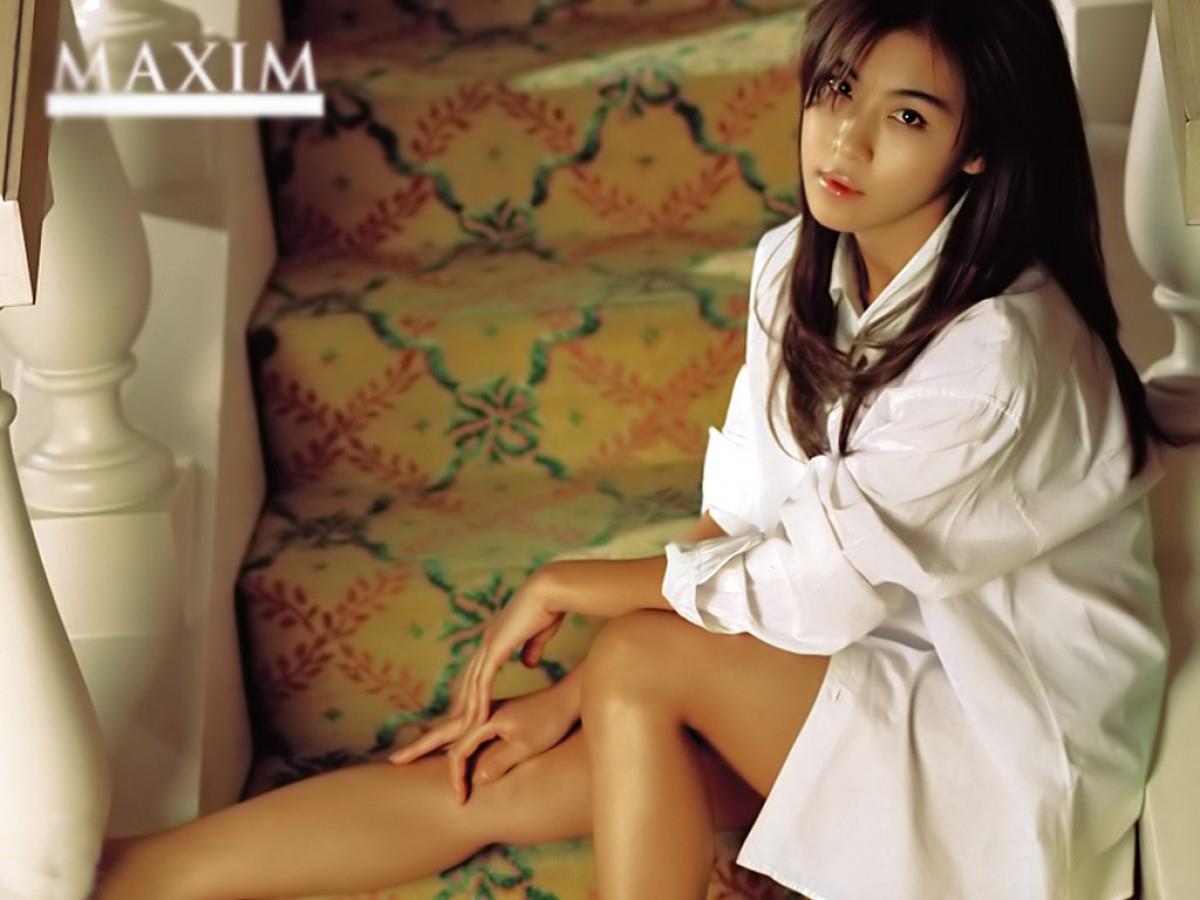 韩国女星河智苑图片