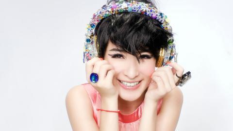 台湾女歌手萧亚轩图片