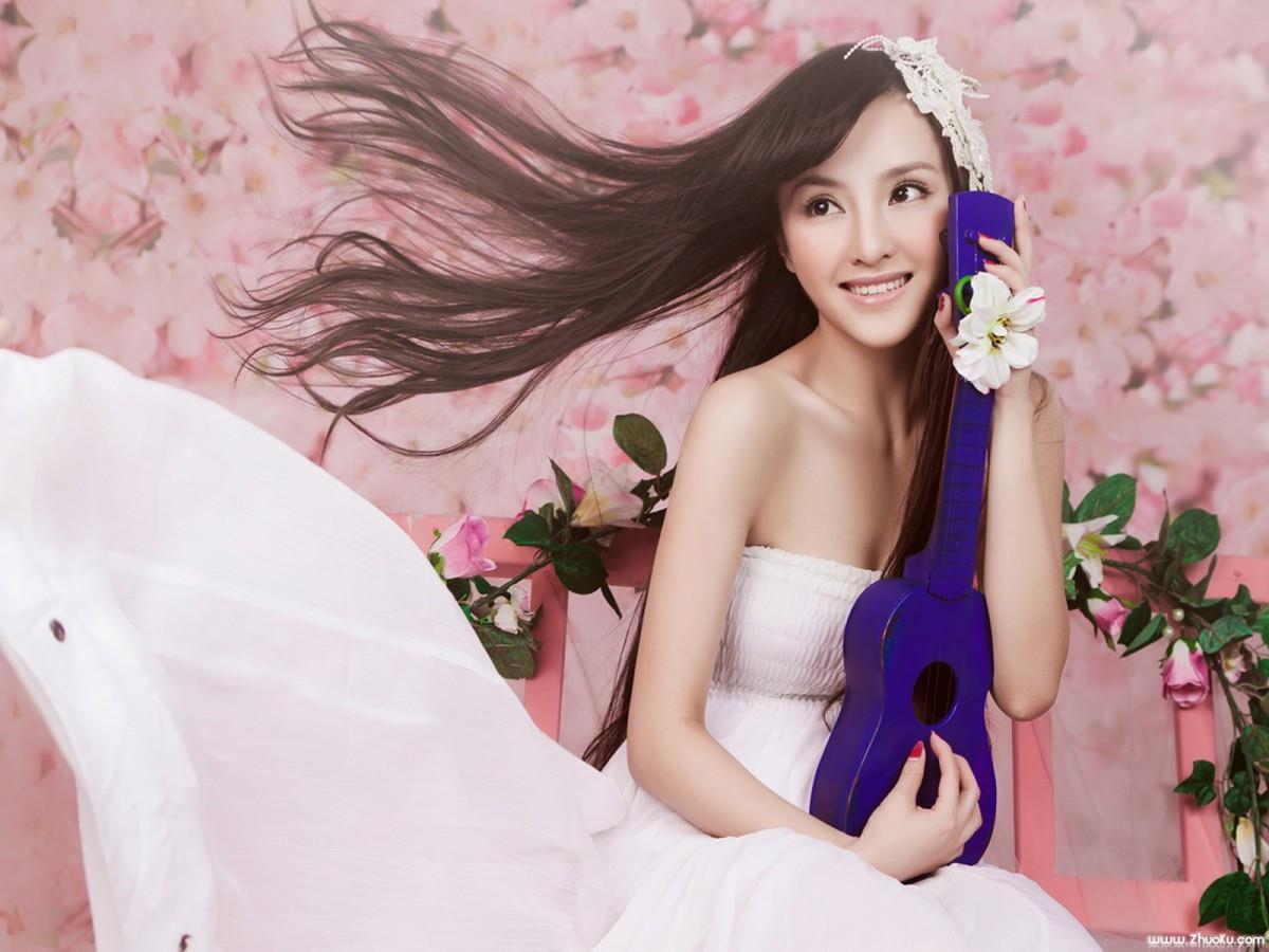 粉红公主卢思思图片大全