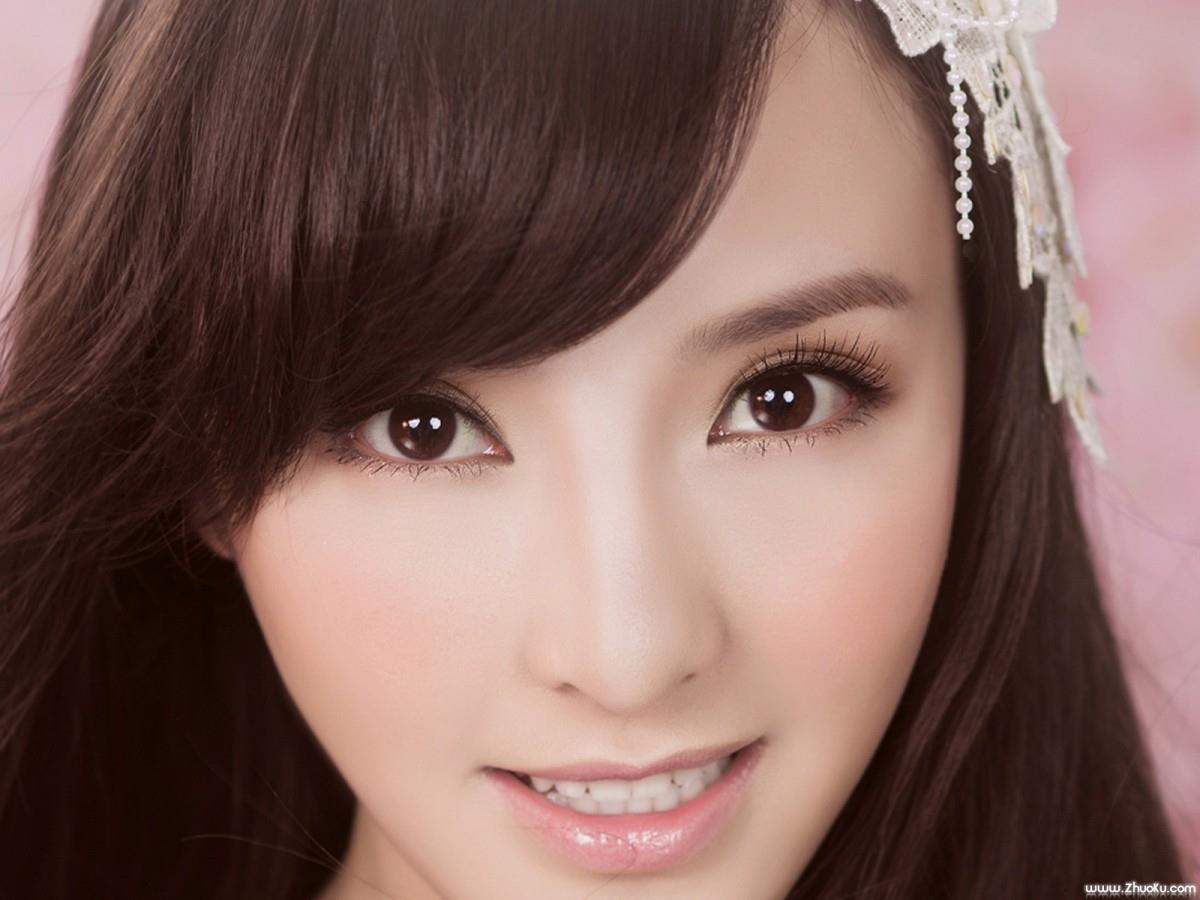 粉红公主卢思思图片大全