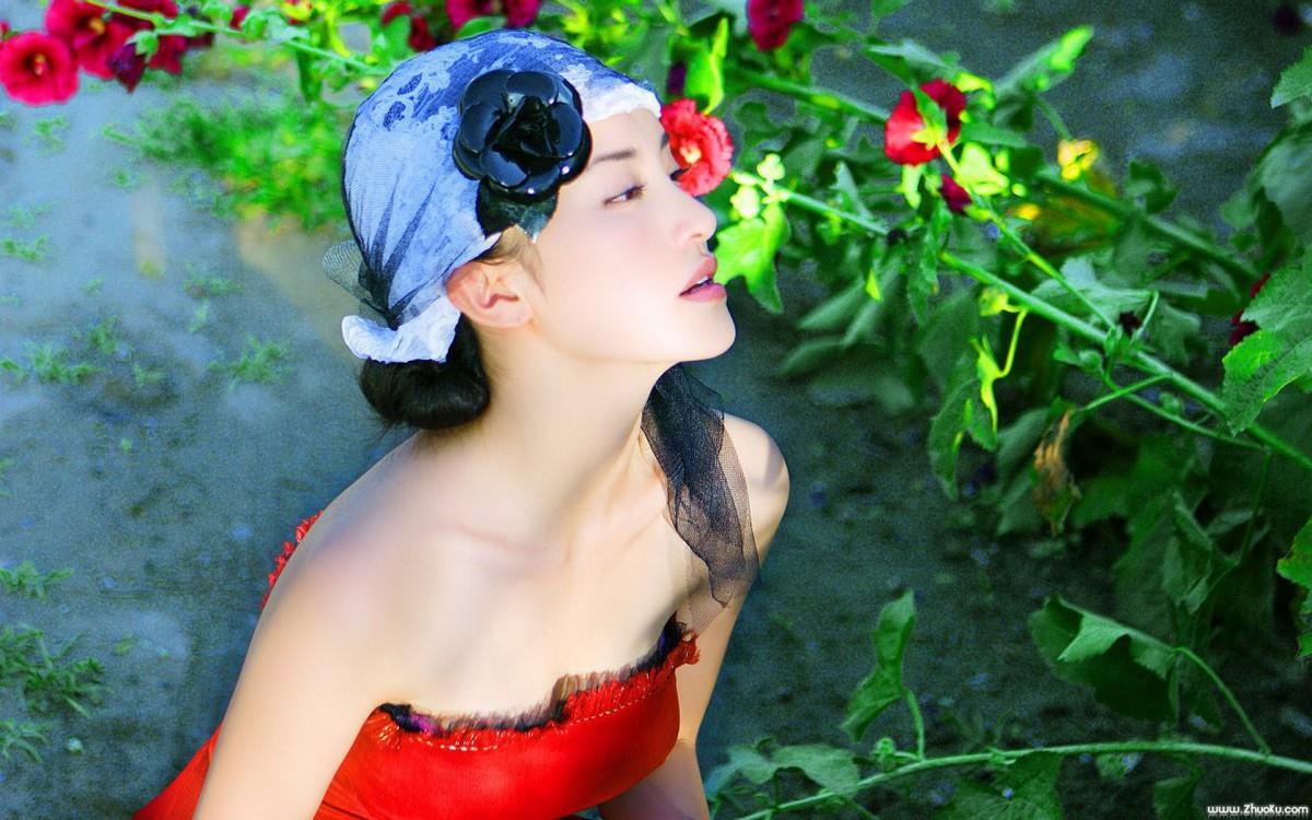 粉红公主卢思思图片大全