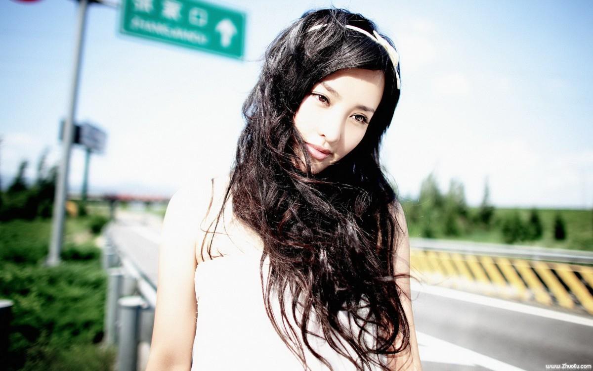 粉红公主卢思思图片大全