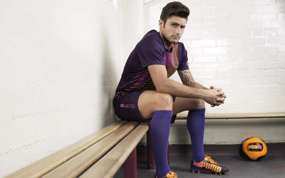 足球明星奥利弗·吉鲁图片大全