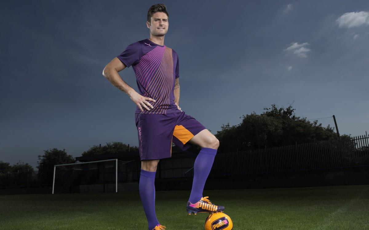 足球明星奥利弗·吉鲁图片大全