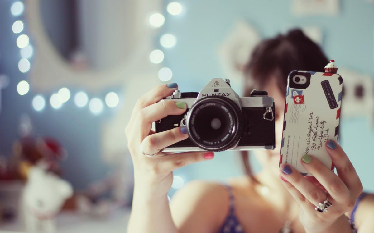 相机少女摄影图片