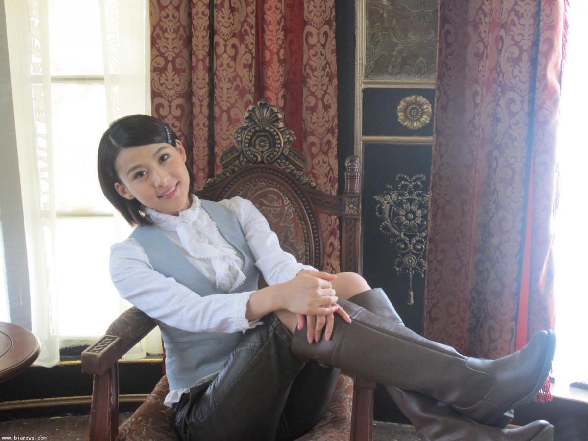 内地演员贾青图片