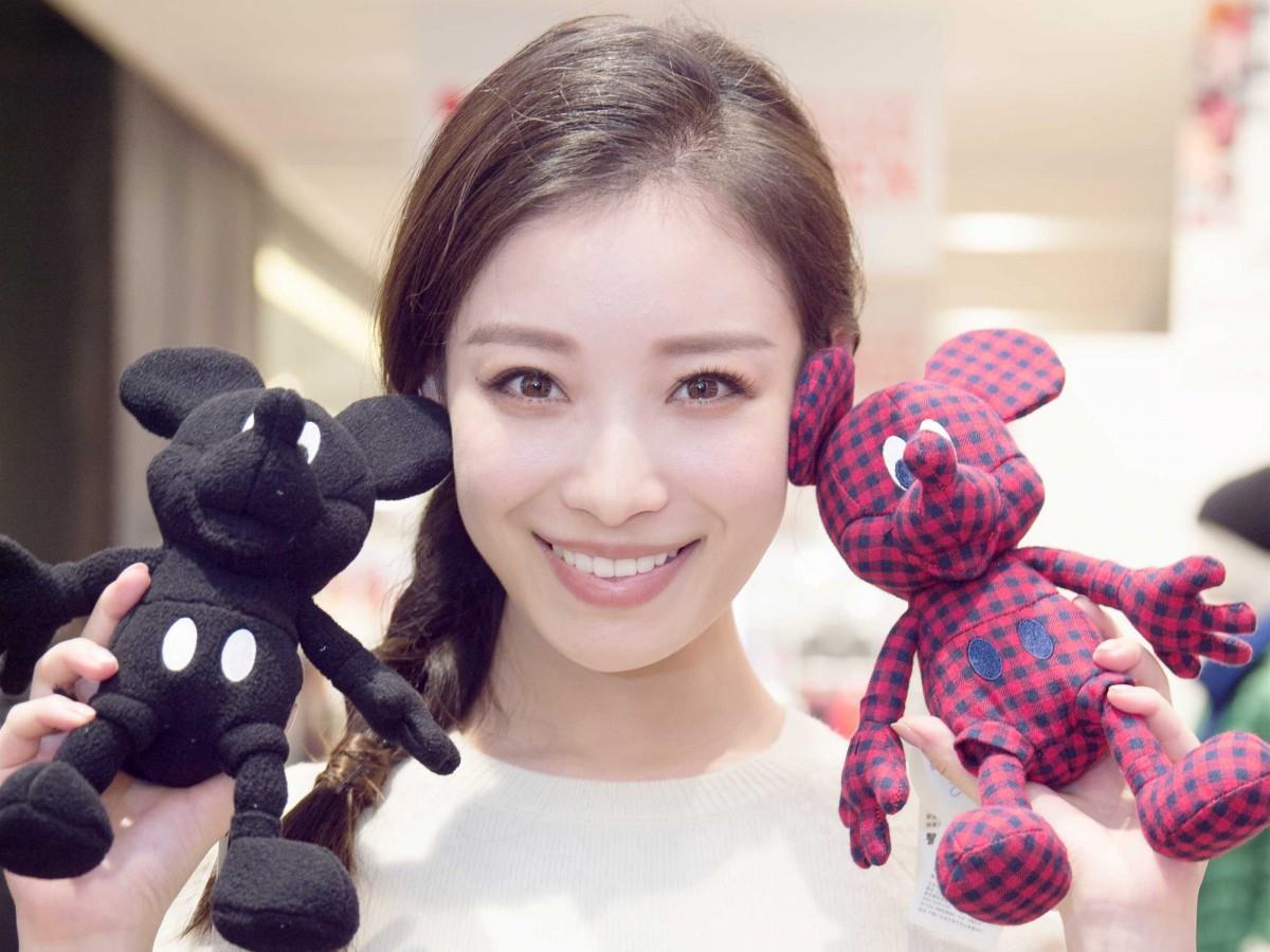 优衣库品牌代言人倪妮图片