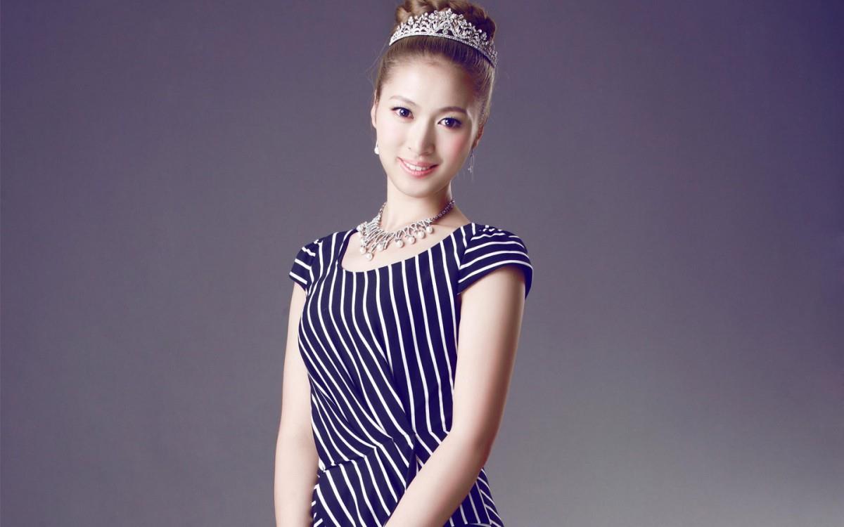 幸文亚与李曦儿美女图片