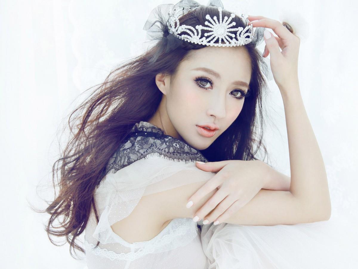 幸文亚与李曦儿美女图片