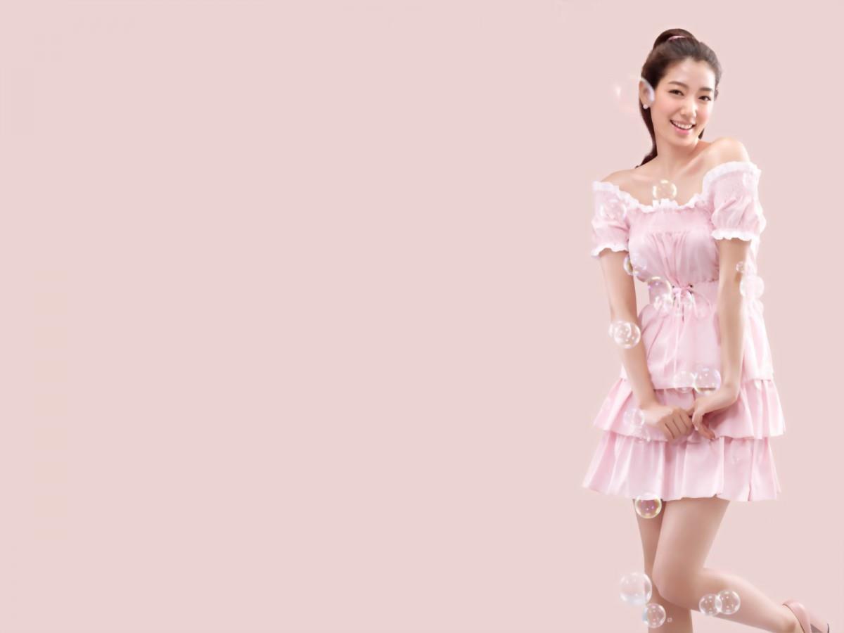 韩国女星朴信惠高清图片