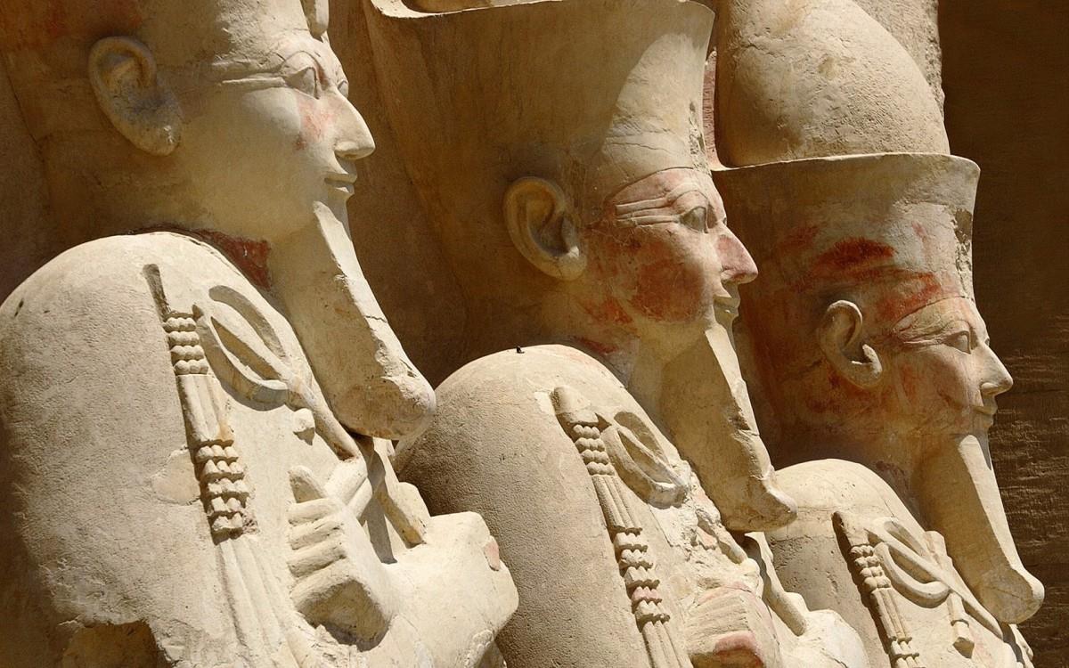 埃及法老和金字塔图片