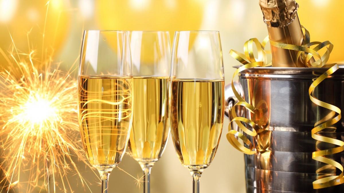 节日庆祝香槟美酒图片