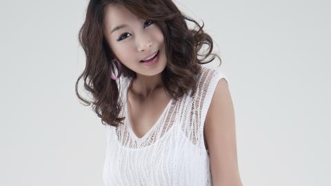 美女明星朴贤善图片