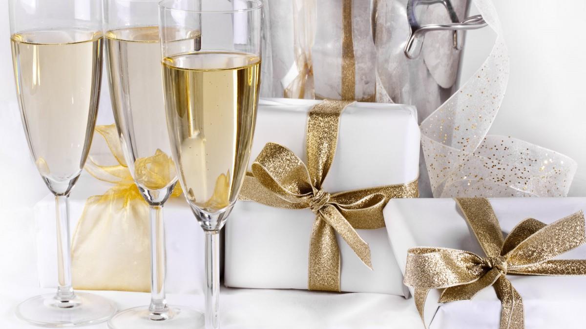 节日庆祝香槟美酒图片