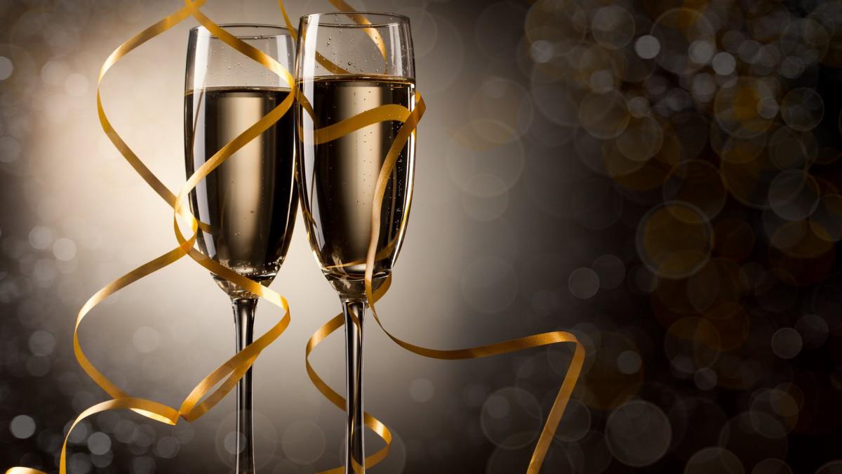 节日庆祝香槟美酒图片