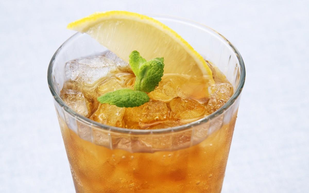 清凉一夏冰块饮料图片