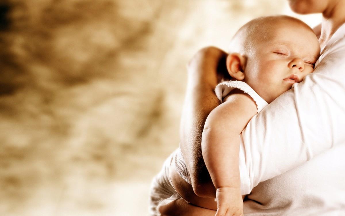 睡眠中宝宝高清图片