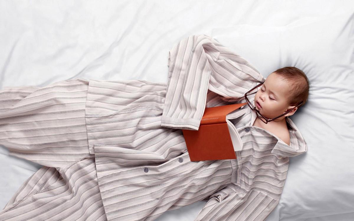睡眠中宝宝高清图片