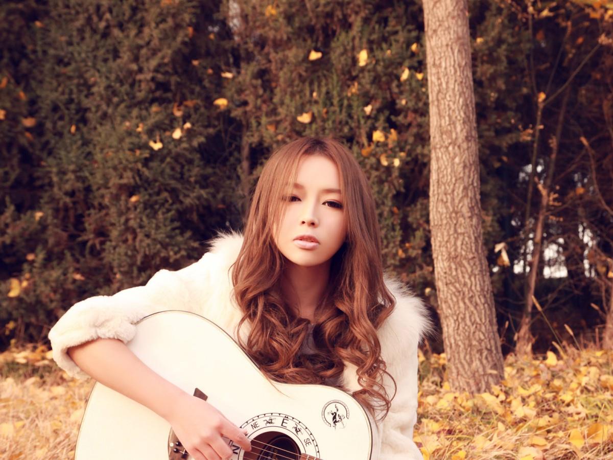 内地女歌手裴紫绮图片