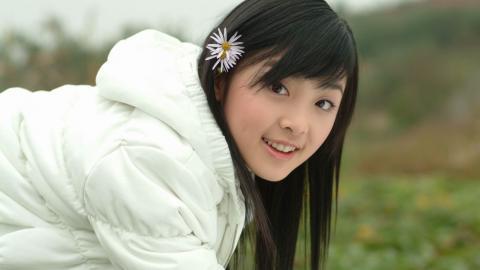 酸酸甜甜张含韵图片