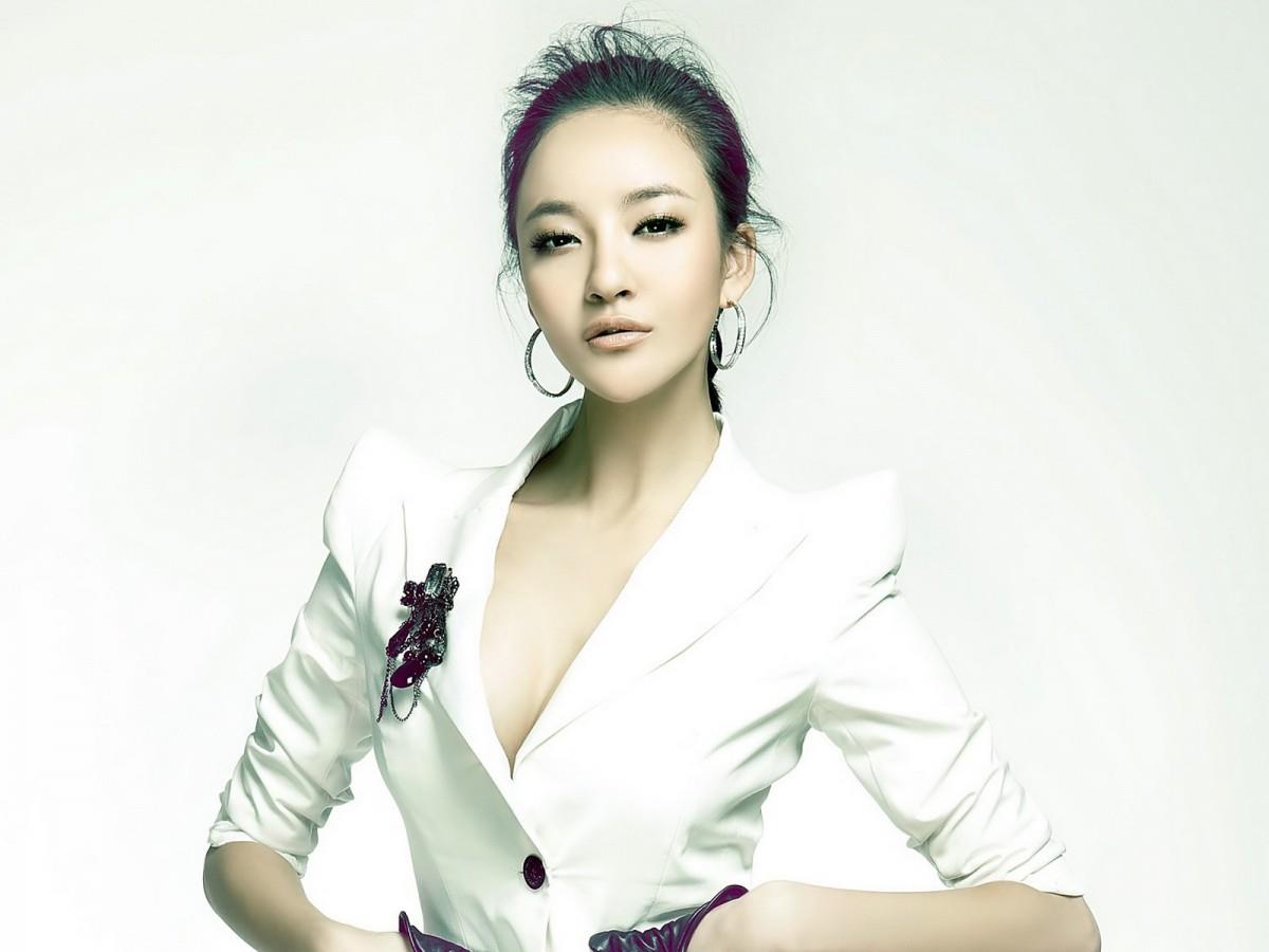 刘雨欣(蜜桃yoyo)图片