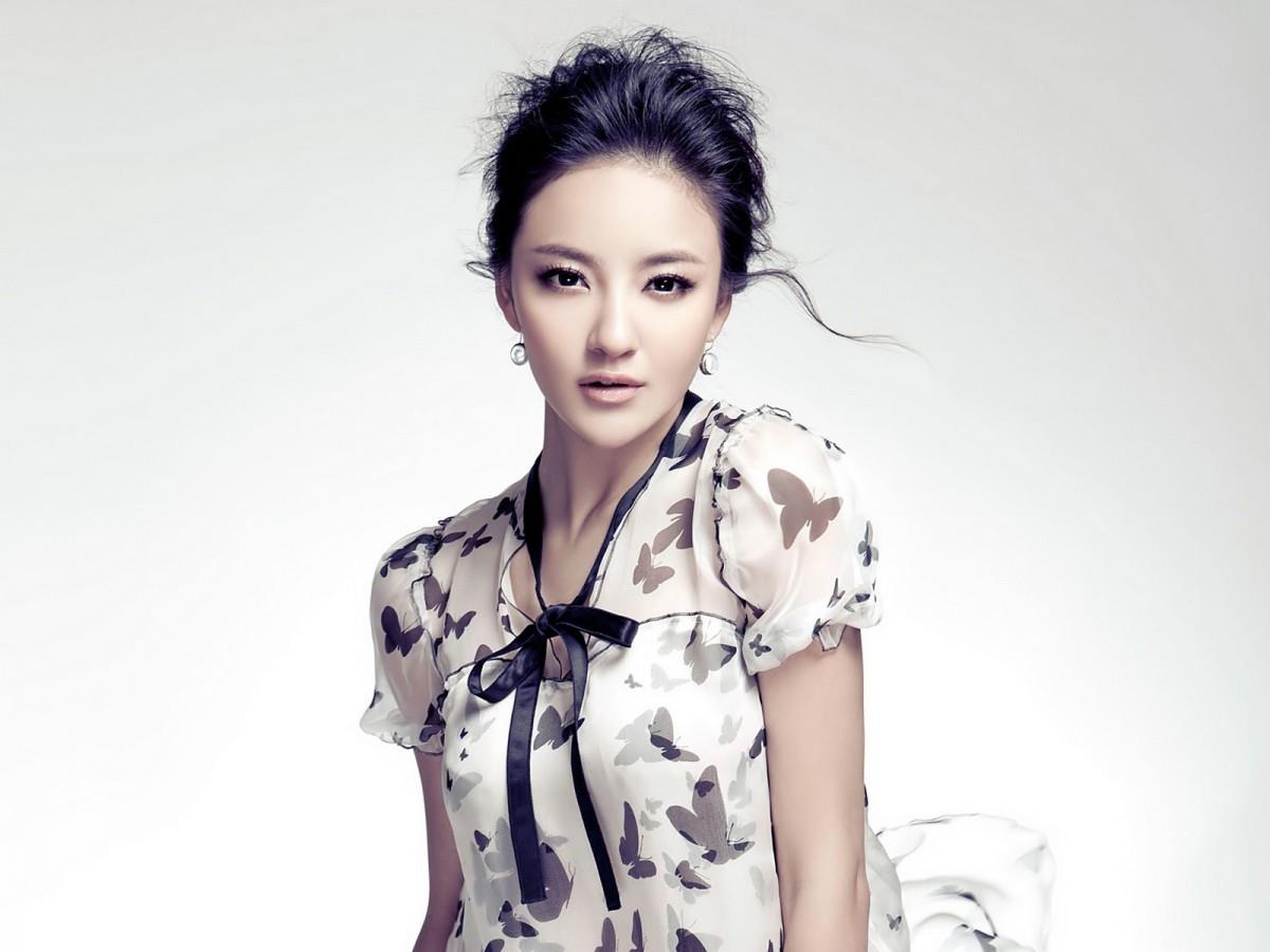 刘雨欣(蜜桃yoyo)图片