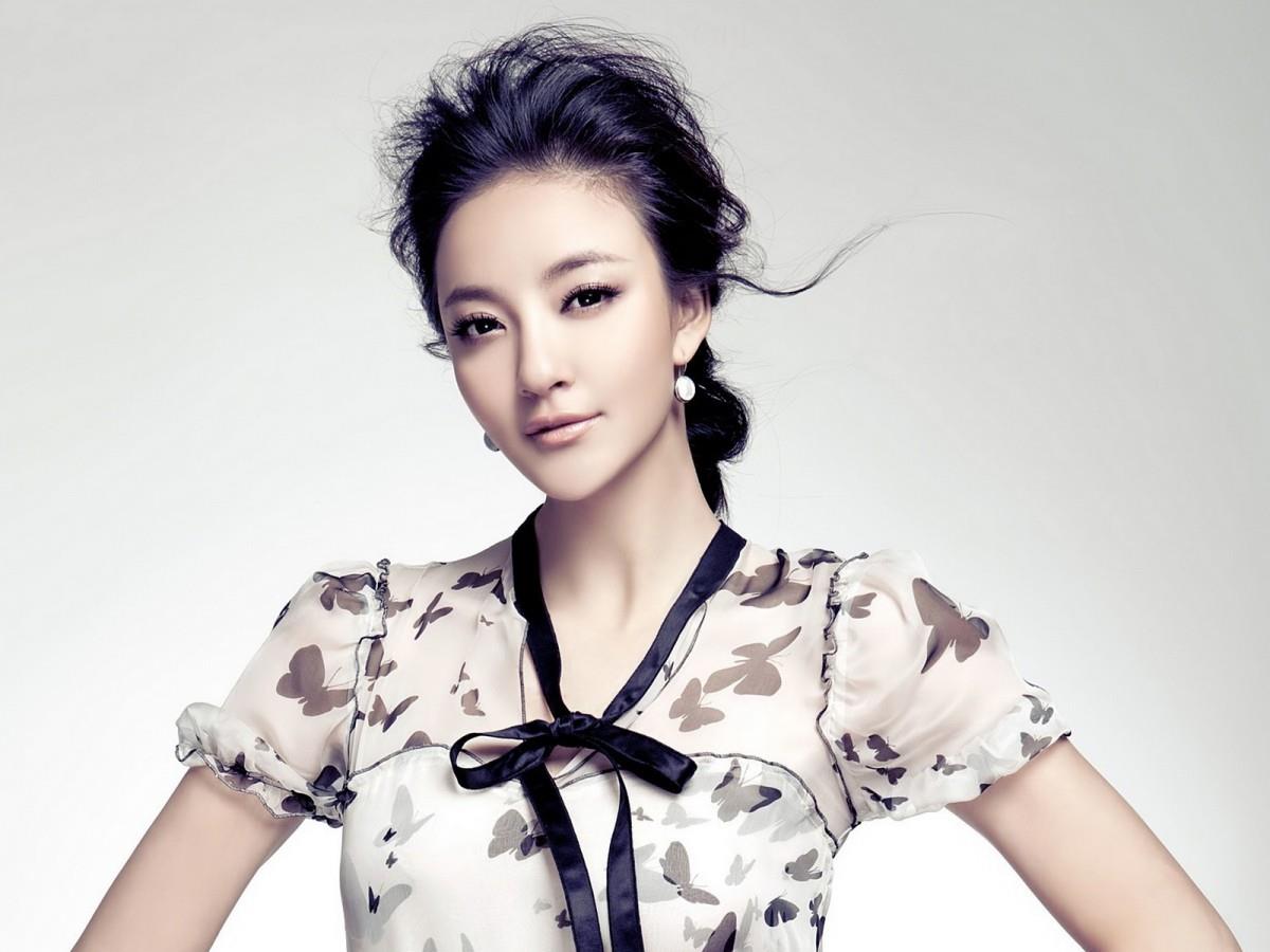 刘雨欣(蜜桃yoyo)图片