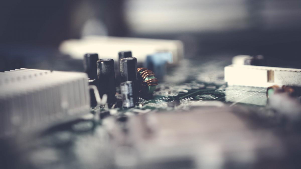 电脑主板芯片图片