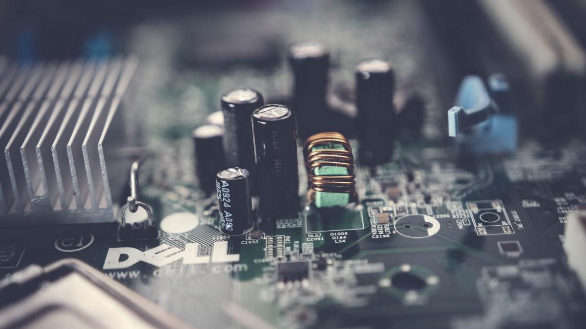 电脑主板芯片图片