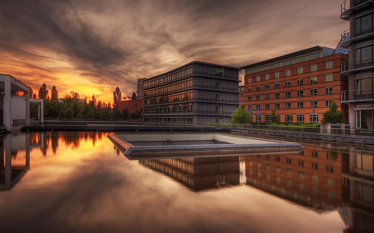 精美城市建筑亮丽风景图片