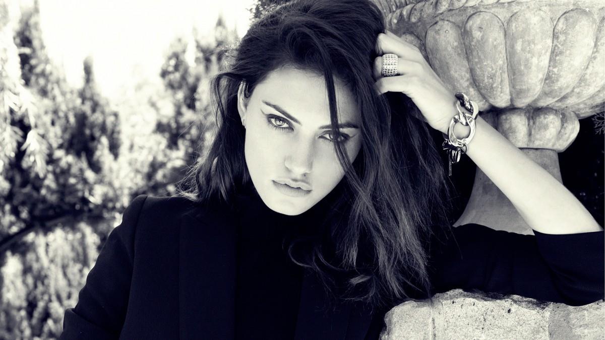 美女黑白照图片