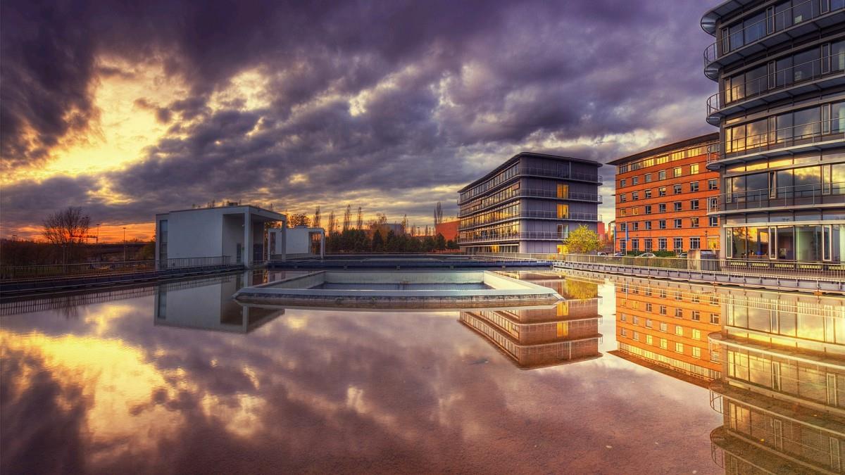 精美城市建筑亮丽风景图片