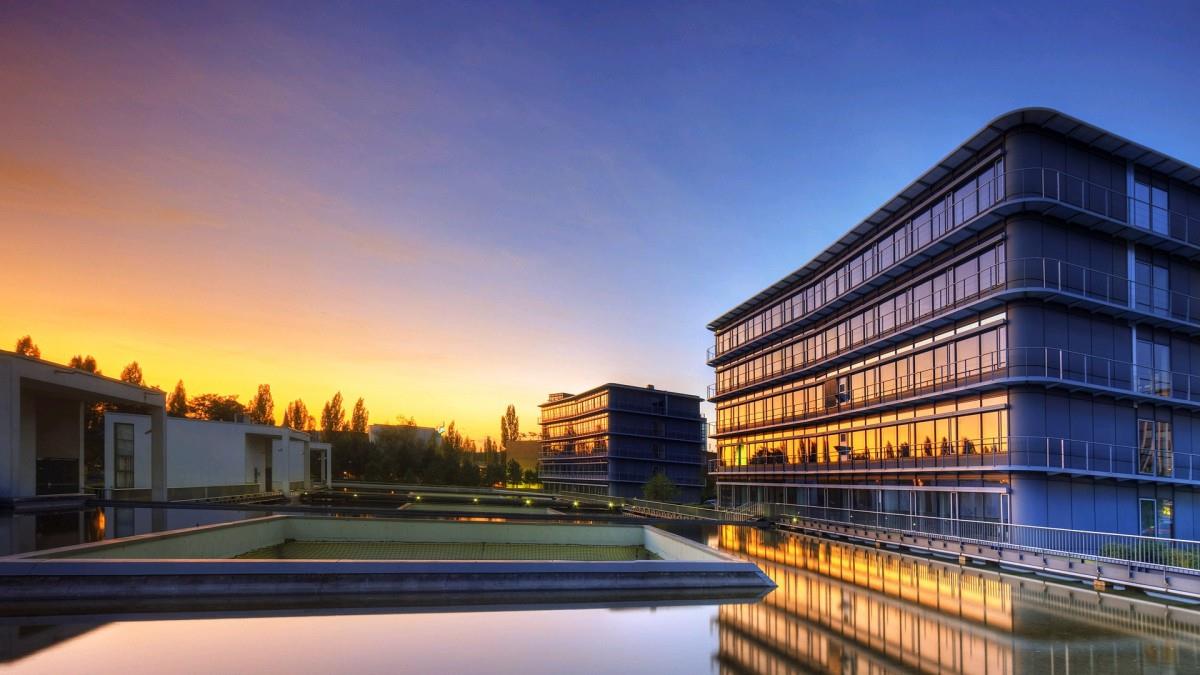 精美城市建筑亮丽风景图片