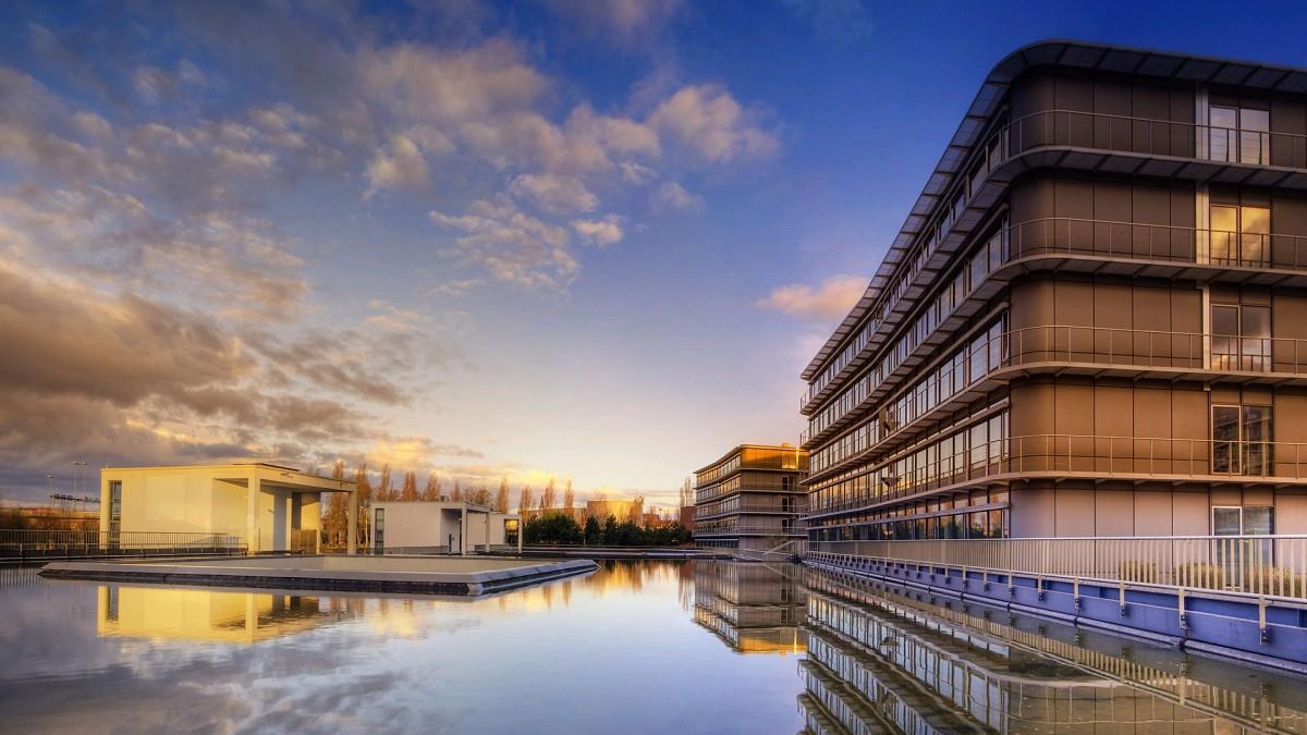 精美城市建筑亮丽风景图片