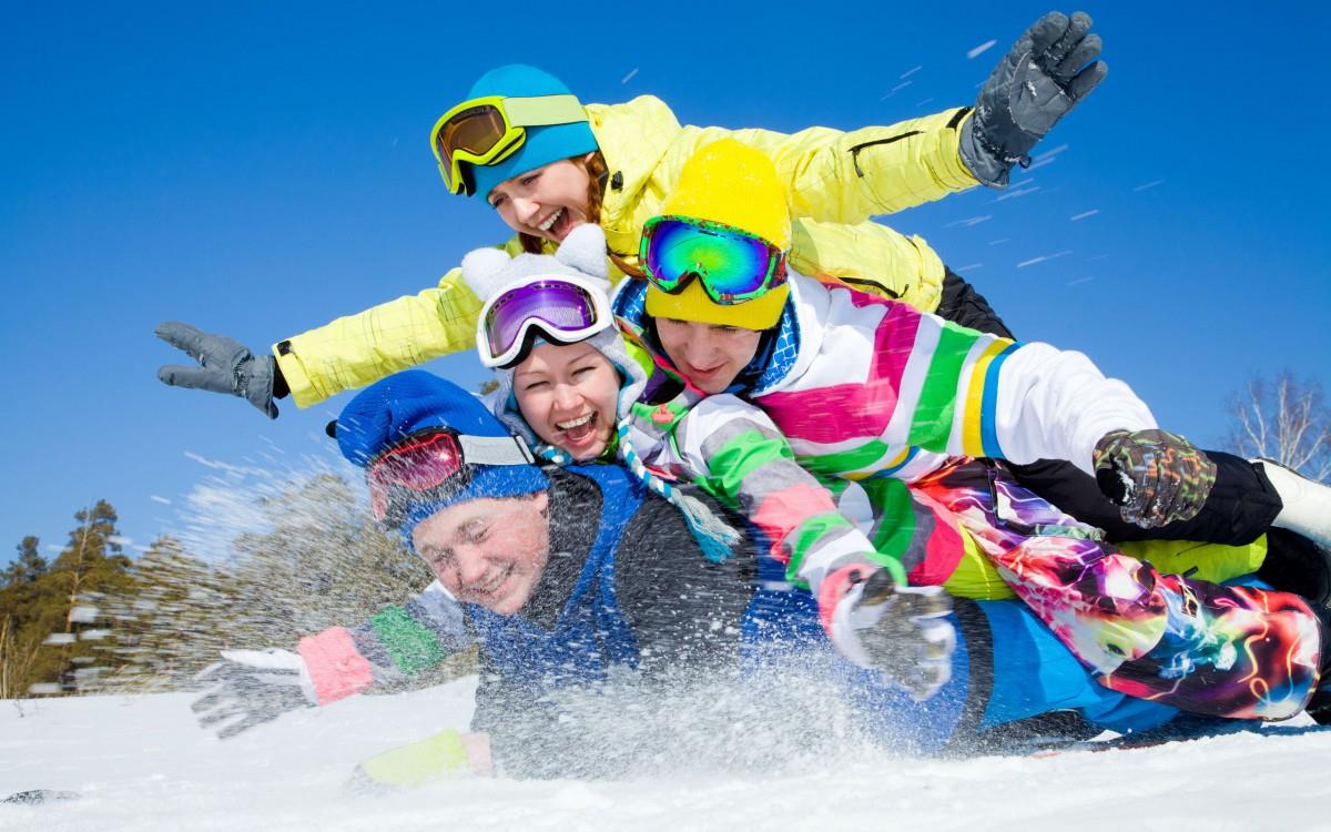 快乐滑雪场滑雪图片