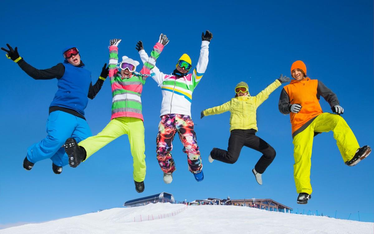 快乐滑雪场滑雪图片