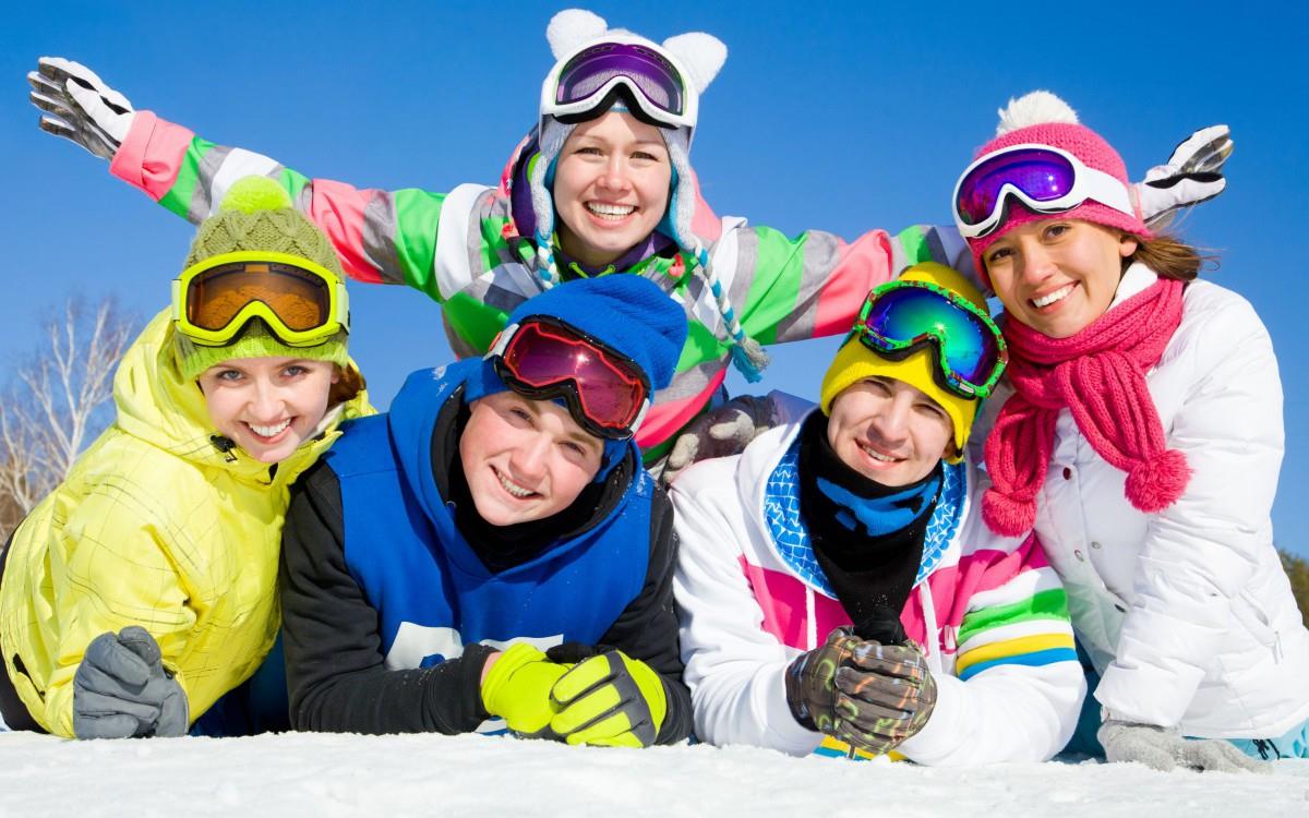 快乐滑雪场滑雪图片