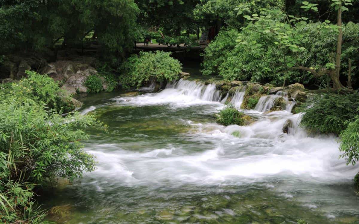 旅游渡假胜地花溪公园图片