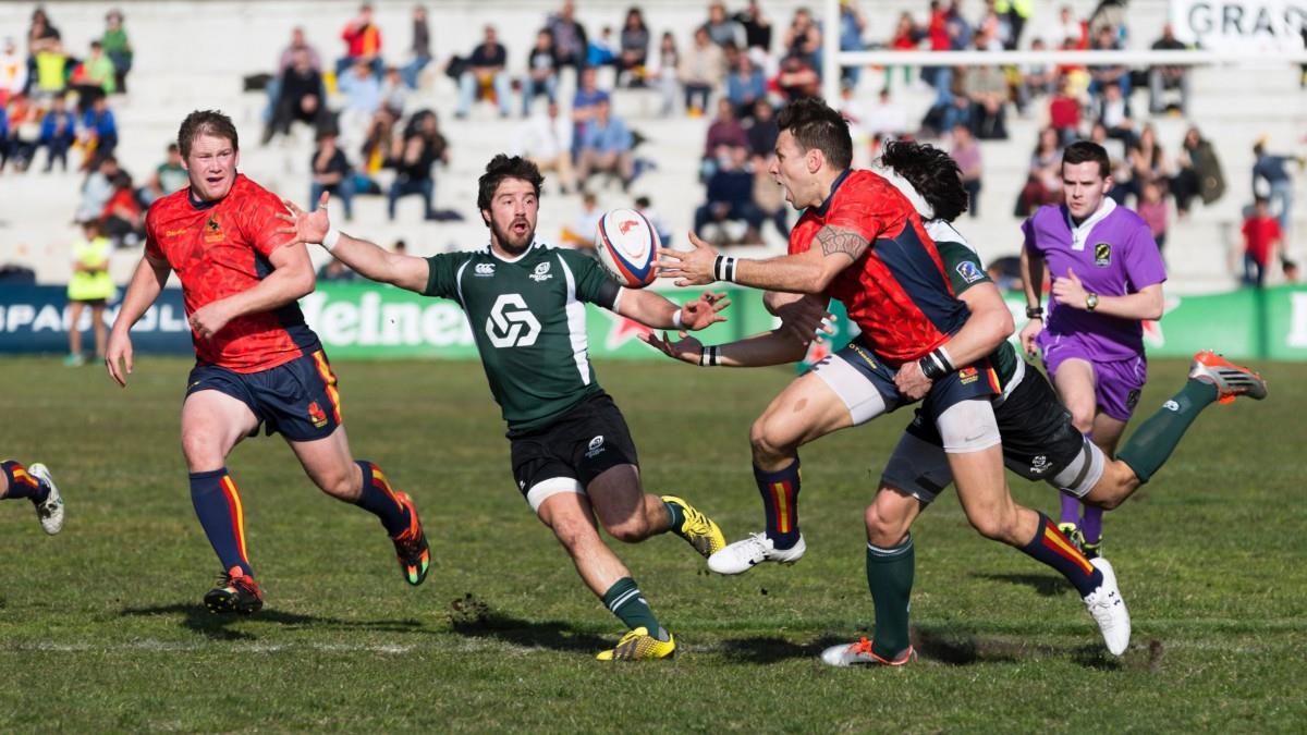 激烈橄榄球运动图片