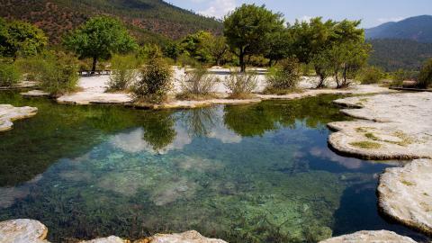 白水台天然美景图片