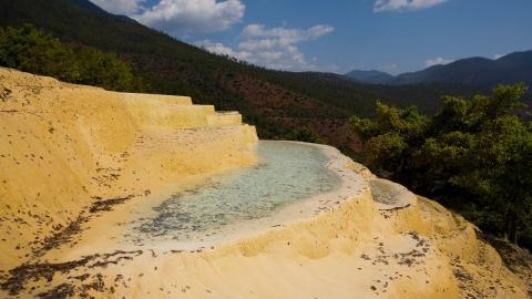 白水台天然美景图片