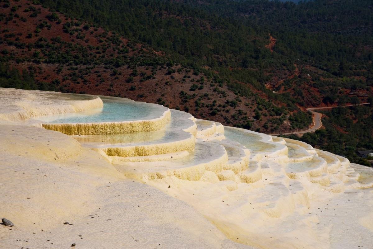 白水台天然美景图片