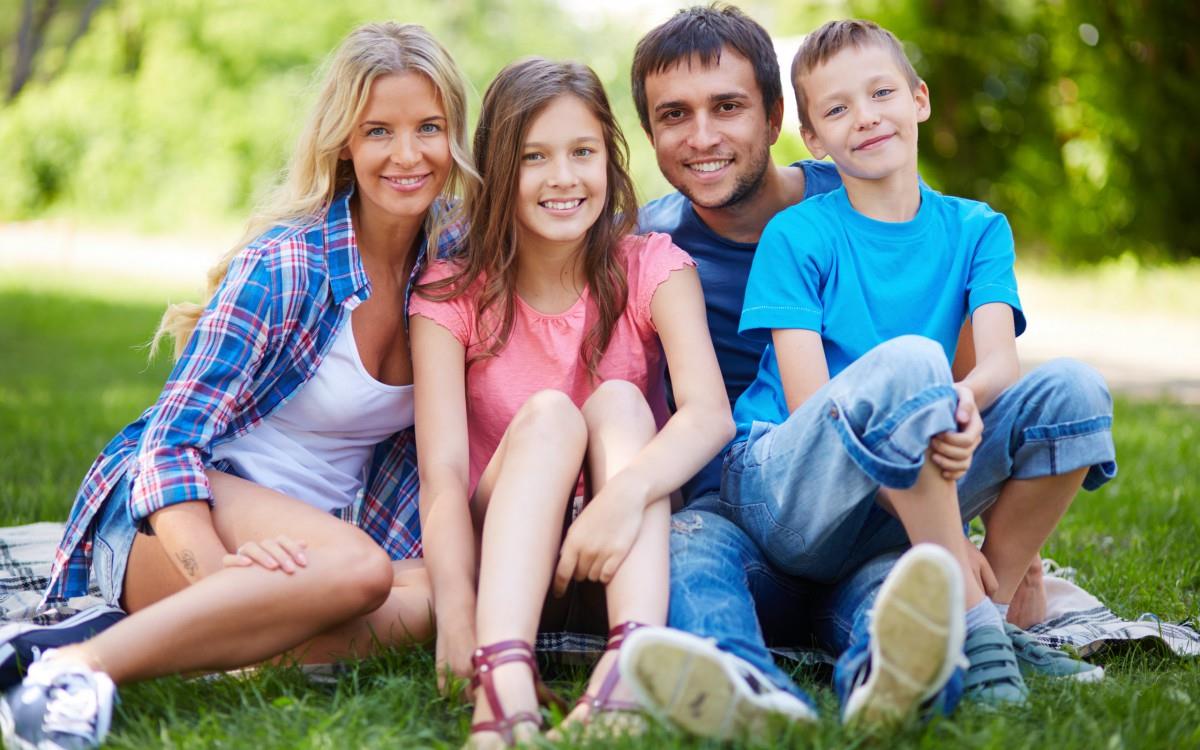 幸福生活一家人图片