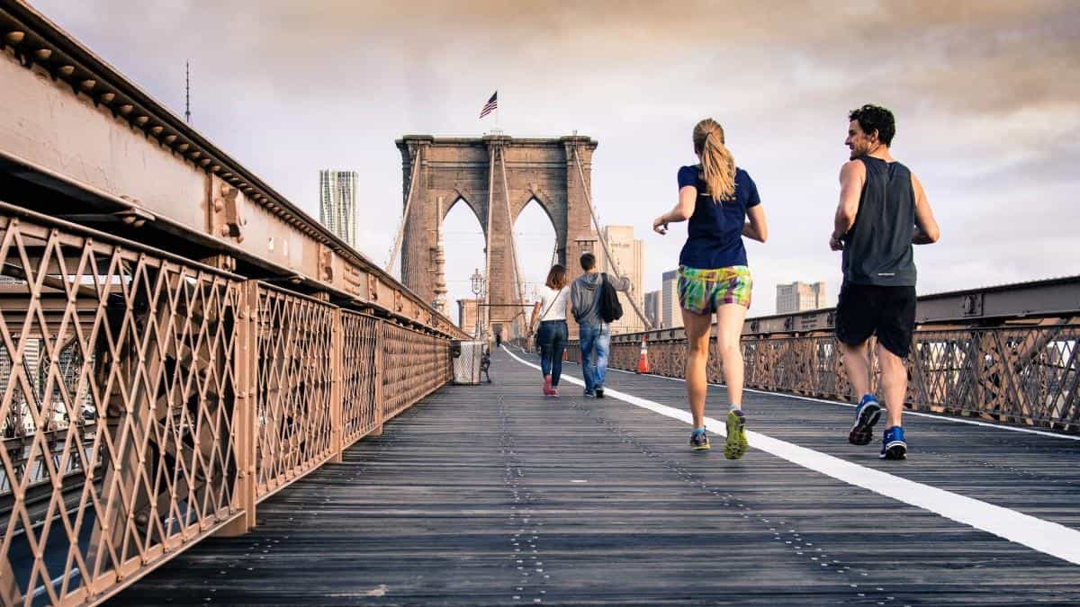 户外跑步运动图片