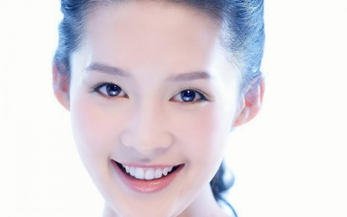 李沁美女头像图片