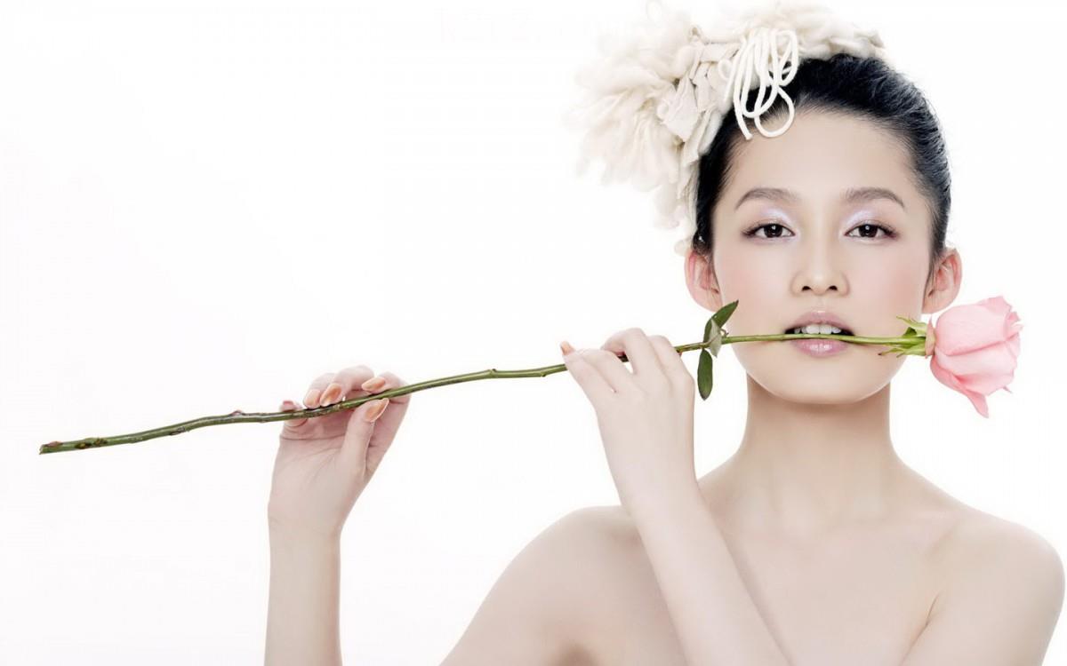 李沁美女头像图片