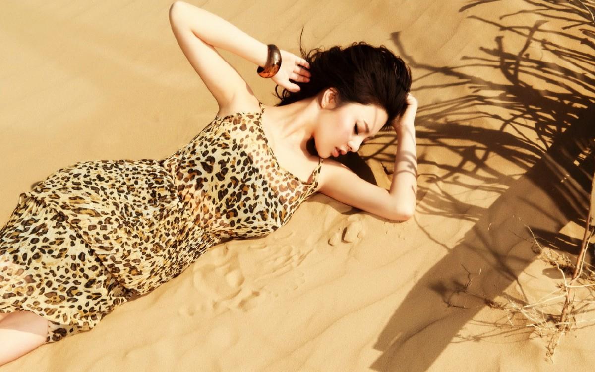 模特冯雨芝图片