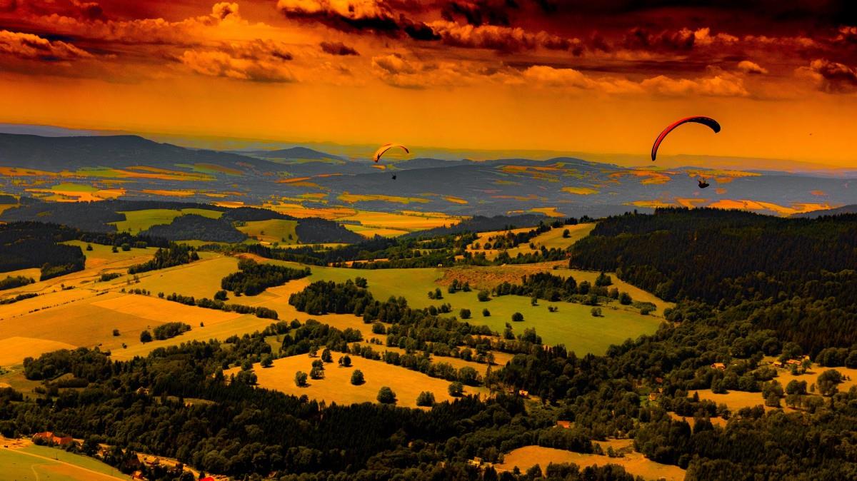 极限高空跳伞图片