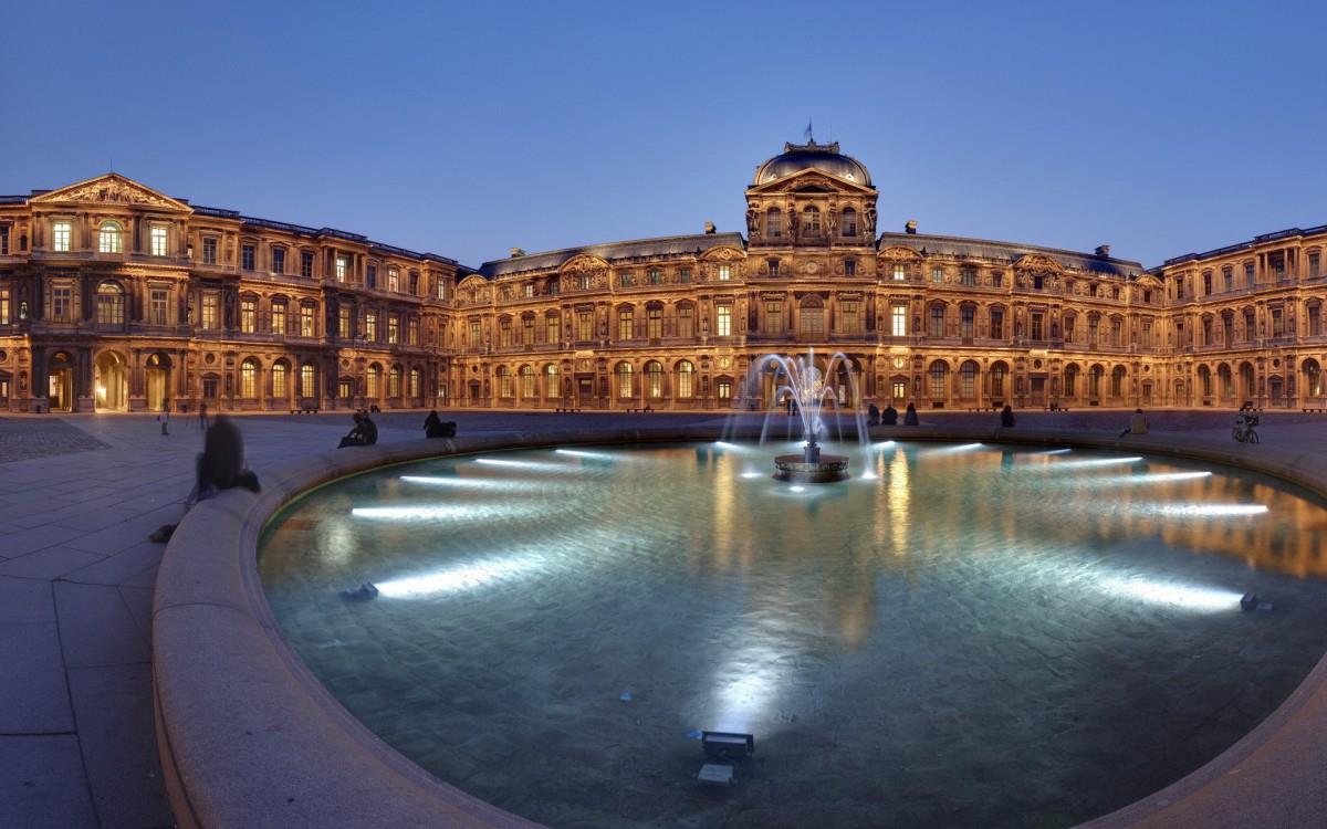 法国巴黎卢浮宫高清图片